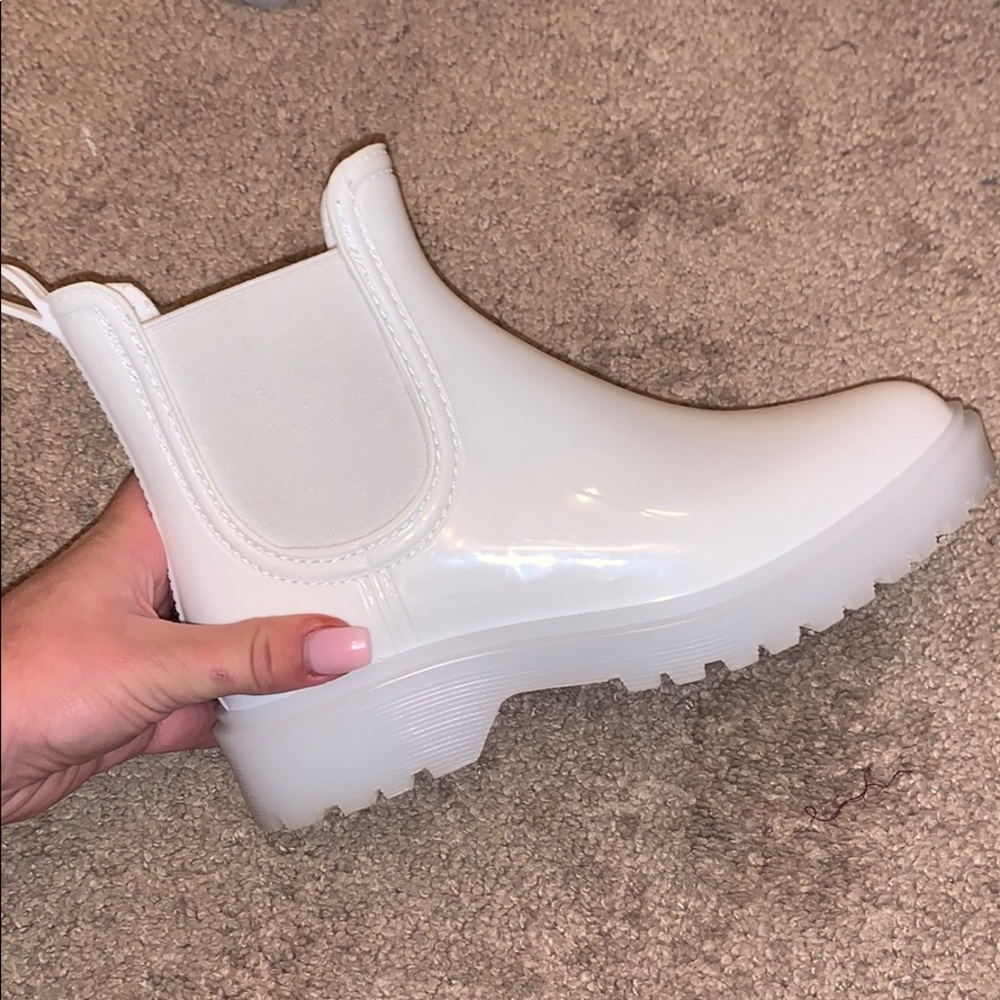 White Cougar Rain Booties